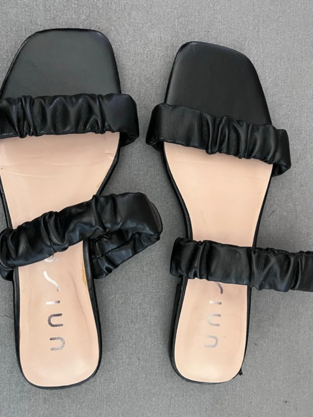 Unisa Black Scrunchie Double-Strapped Slide Sandals, Size 6.5M